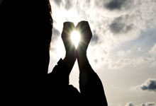 足球盛事正在展开,球队实力引发猜疑