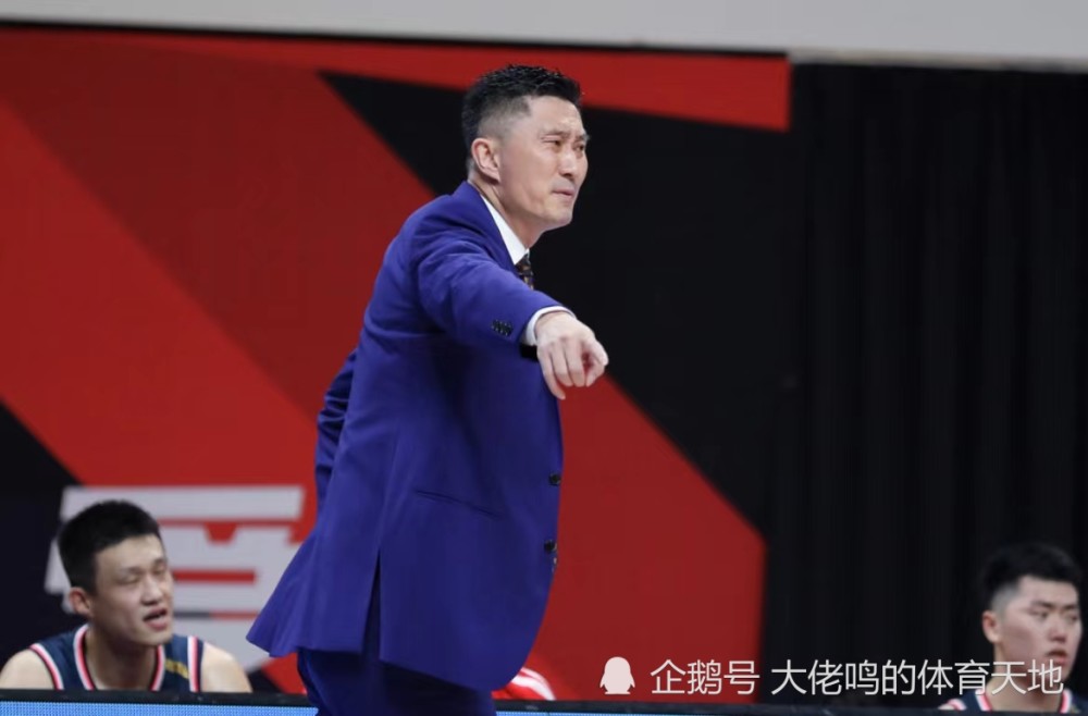 海南队防守漏洞频现教练雪中送炭的简单介绍