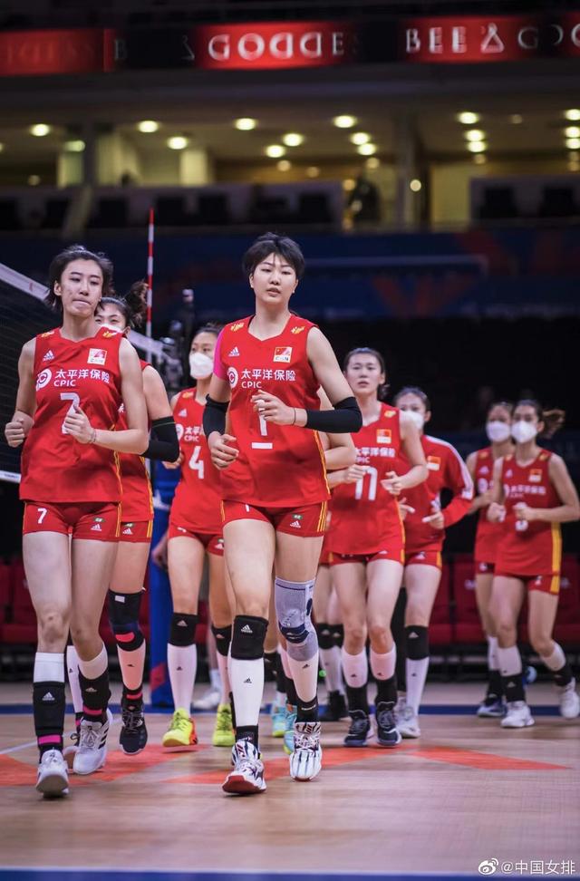 b体育 官网-惊天大逆转！世联赛-中国女排3-2美国队的简单介绍