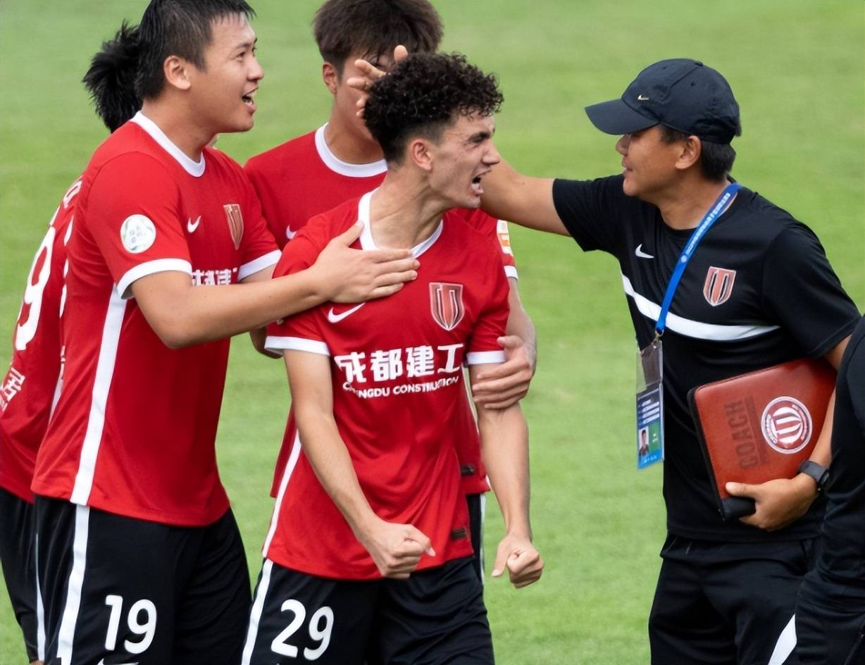 国足迎来好消息？22场不败神级教练竞聘？国足能否从此崛起？